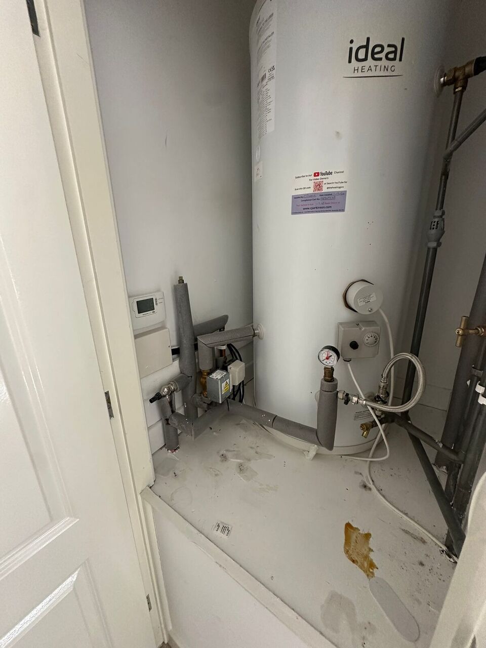Full view of retained Ideal cylinder with ESBE diverter valve and controls – Darwen new-build heat pump project